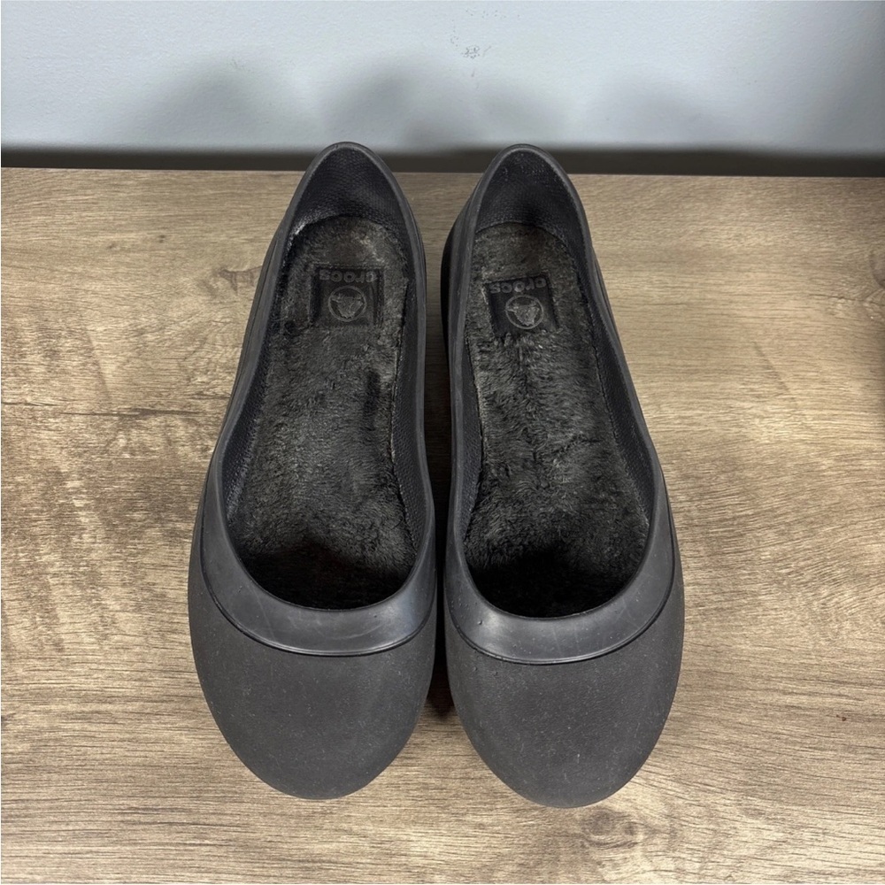 Crocs Mammoth Women’s Size 9 Shoes Black Fur Lined Comfort Flats - Picture 6 of 11